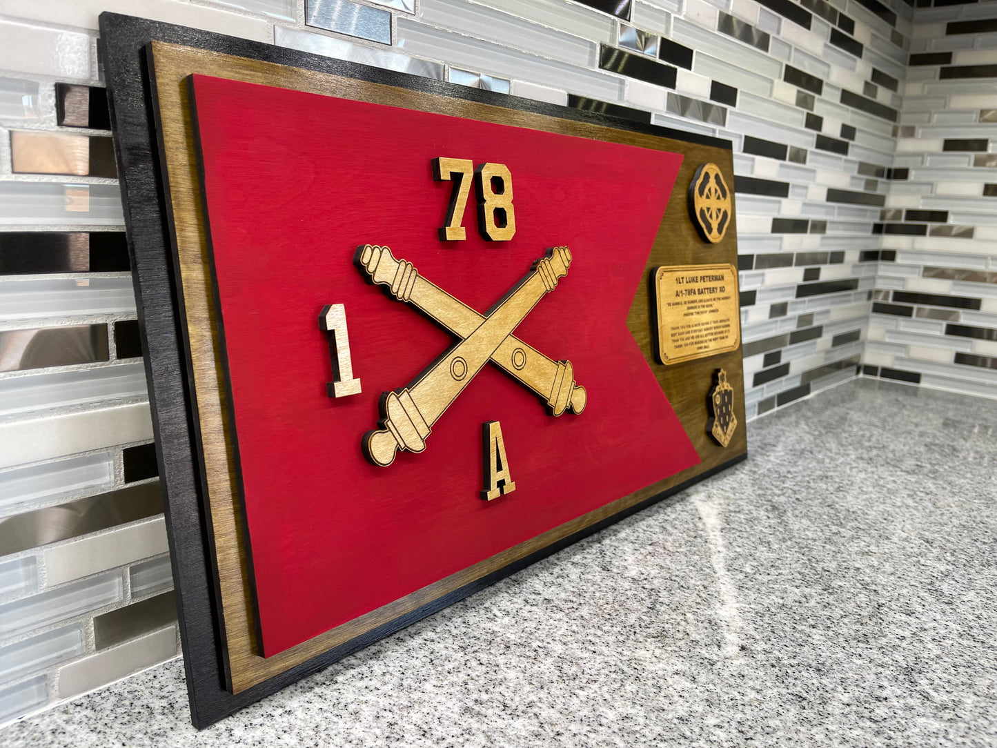 18" Guidon Plaque