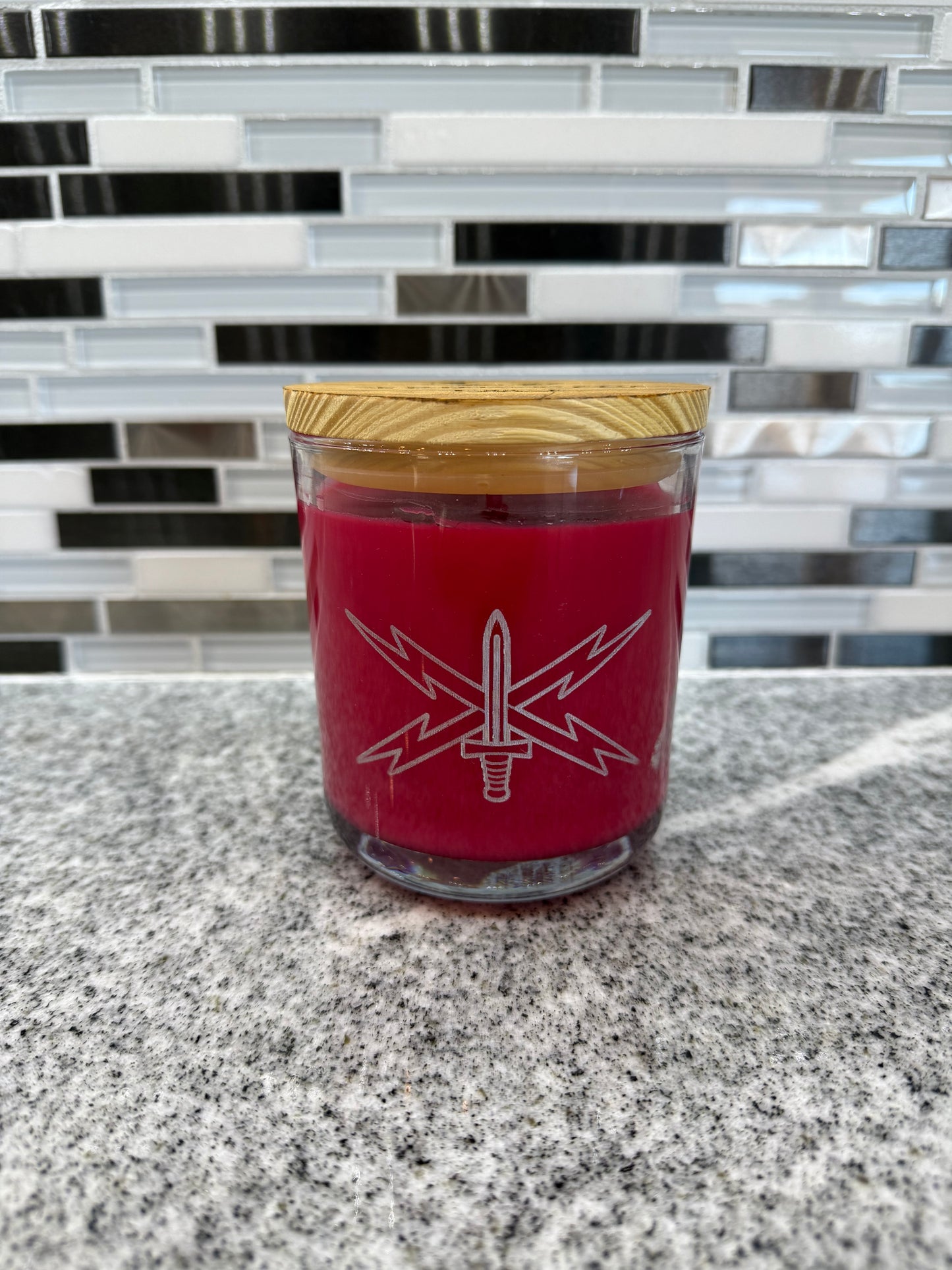 Laser-Engraved Candle with Wood Lid