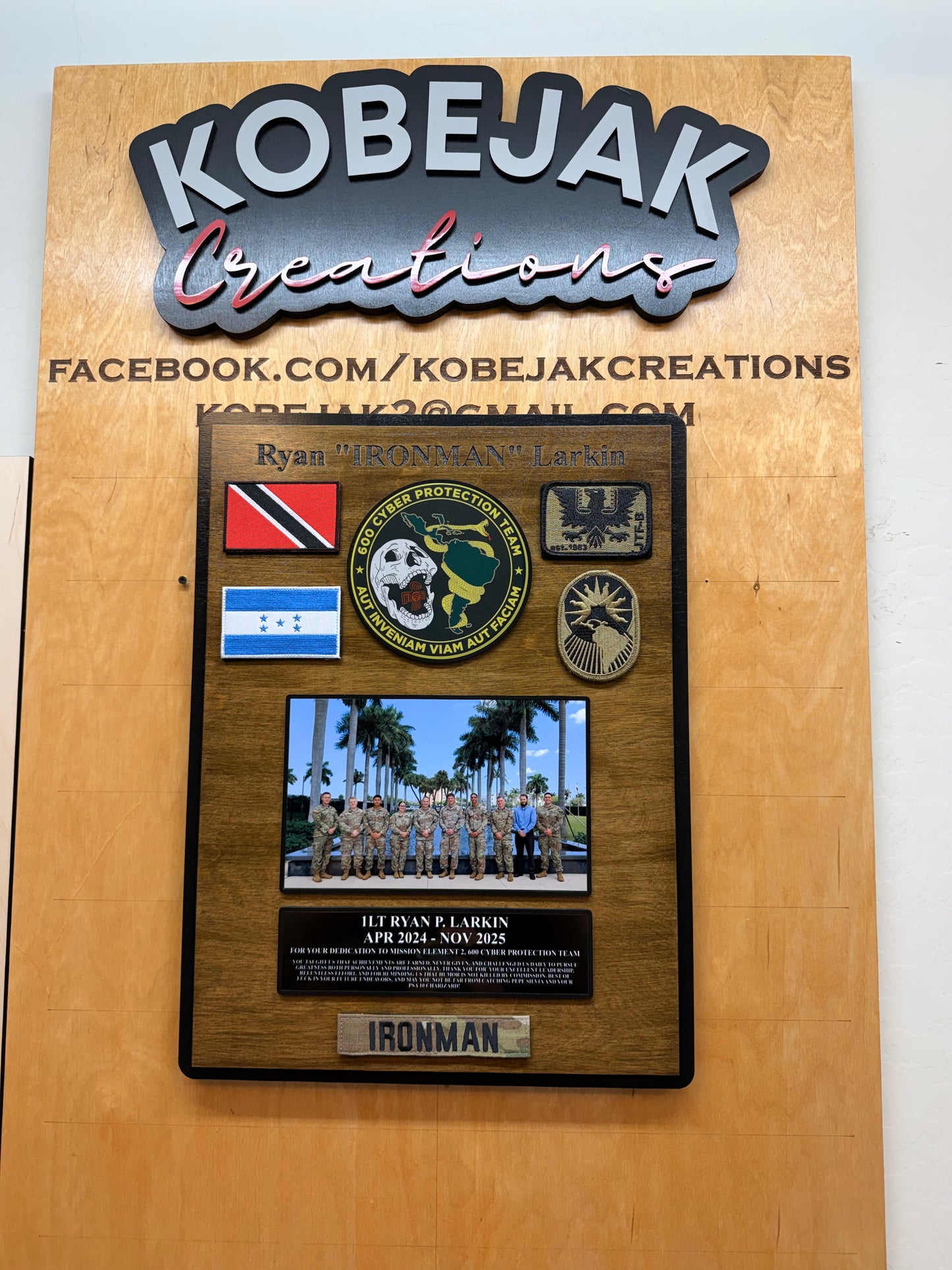 Frameless Plaques