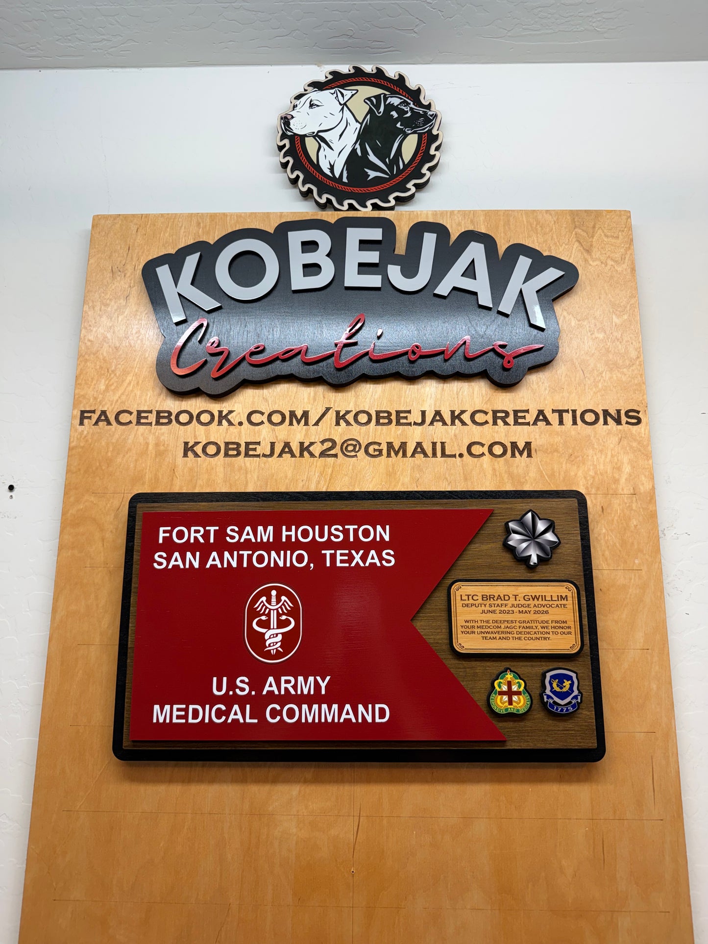 Guidon Plaque