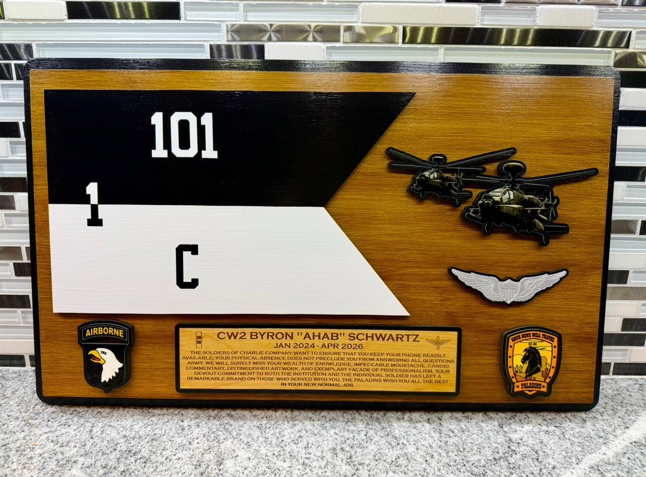 Guidon Plaque